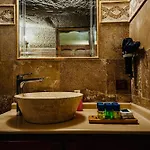 Chelebi Cave House Otel