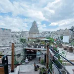 Chelebi Cave House 2*