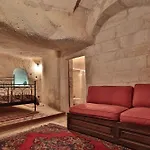 Chelebi Cave House Otel 2*