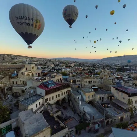 Chelebi Cave House 2*