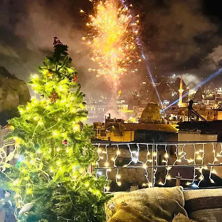 Chelebi Cave House فندق