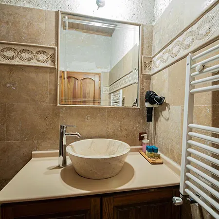Otel Chelebi Cave House 2*