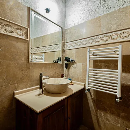 Chelebi Cave House Otel