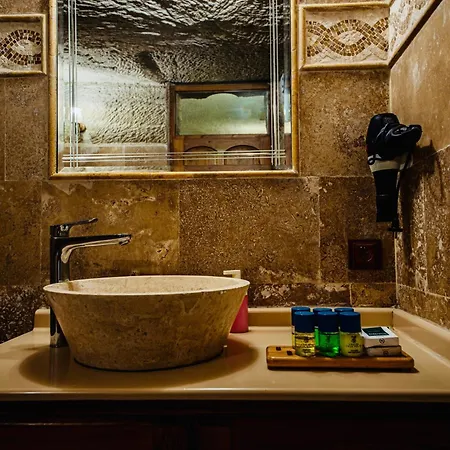 Chelebi Cave House Готель