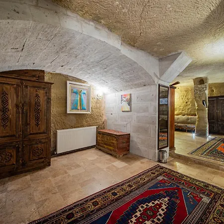 Chelebi Cave House 2*