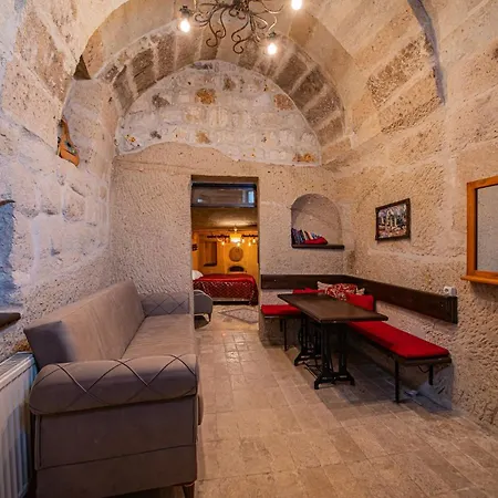 Готель Chelebi Cave House