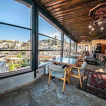 Chelebi Cave House Hotel 2*