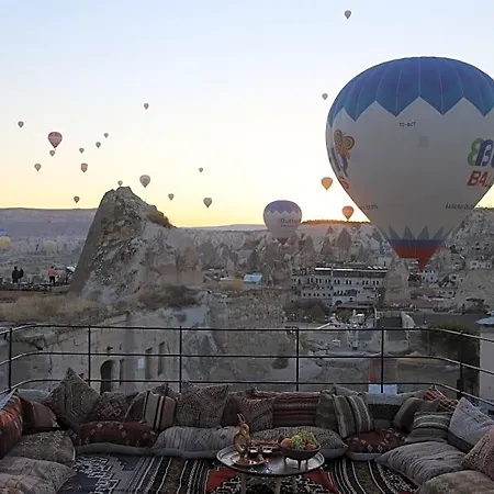 Chelebi Cave House Hotel 2*