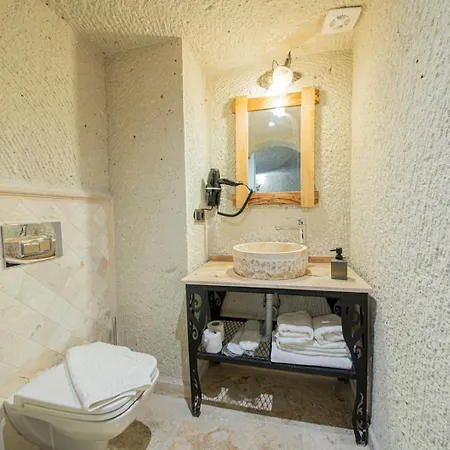 Chelebi Cave House Hotel 2*