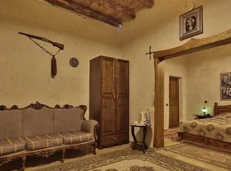 Chelebi Cave House ギョレメ
