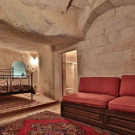 Chelebi Cave House Otel 2*