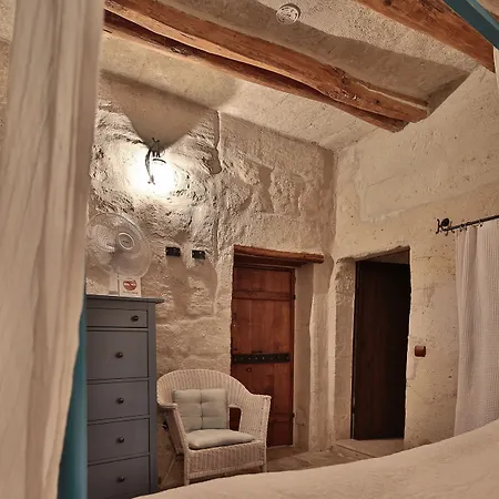 Chelebi Cave House غوريمِيه