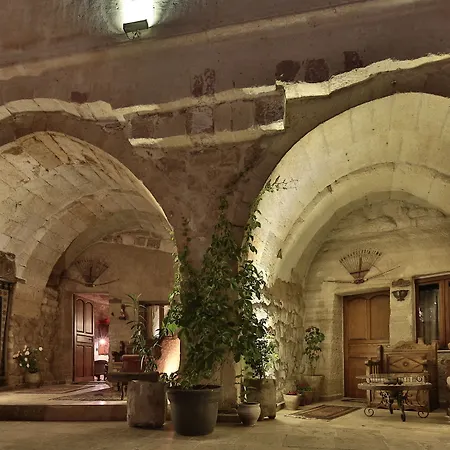 Chelebi Cave House Otel 2*